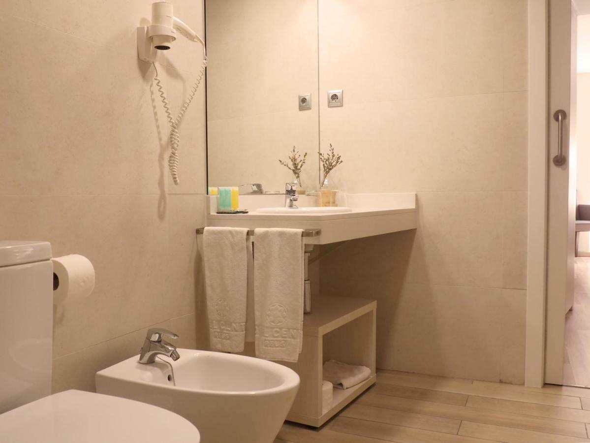 Hotel Centre ריאוס מראה חיצוני תמונה